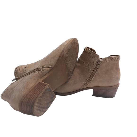 BareTraps Tan Ankle Booties with Low Heel - Picture 7 of 8